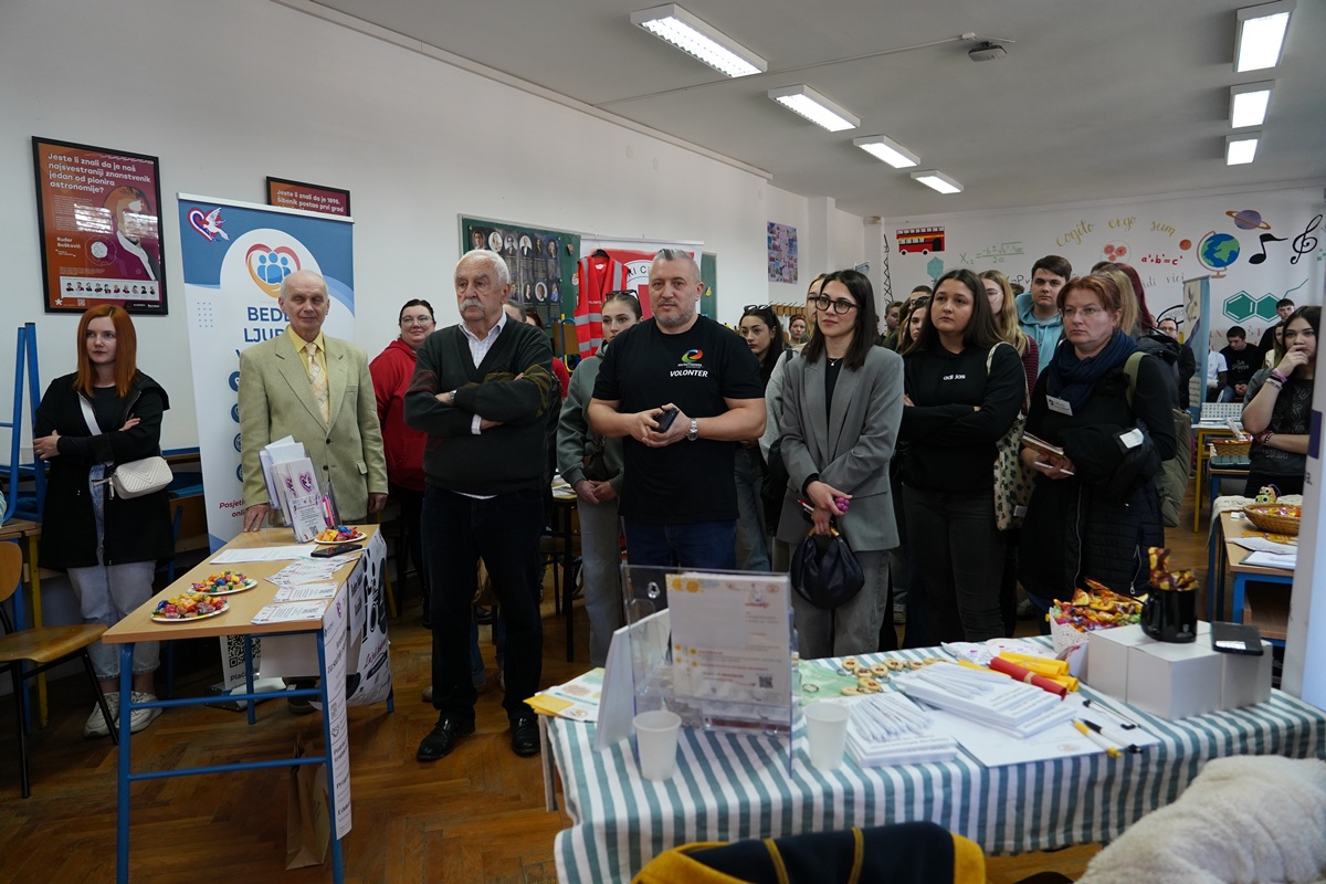 Prvi sajam volontera u Drugoj gimnaziji Varaždin plod Projektnih tjedana održanih u Varaždinskoj biskupiji